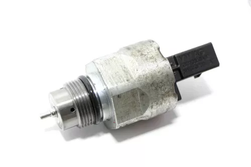 VW Passat 3C Einspritzleiste Druckregelventil 1.6 TDI 03L130764A Raildruck CAYB (122289)
