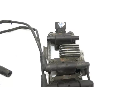 VW Passat 3B Audi A4 B5 2,8 2,6 Benziner Zündspule 078905104 + Zündkabel Kabel (122300)