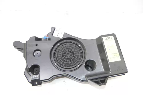 Audi A3 8P Subwoofer 8P4035382B Lautsprecher Bassbox 4/5-Türer