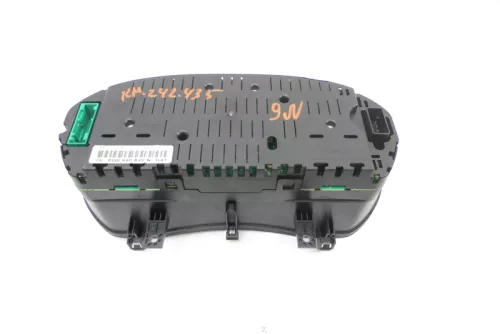 VW Polo 9N Tacho Tachometer Kombiinstrument 242.000km 6Q0920820N 1,2 47kw 40kw (122374)