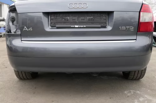 Audi A4 8E B6 Kombi Avant Stoßstange hinten mit Spoiler grau LX7Z