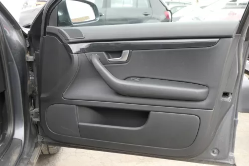 4x Audi A4 8E B6 Türverkleidung Verkleidung Tür vorne +hinten links schwarz soul (122711)