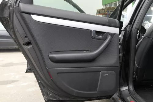 4x Audi A4 8E B7 Türverkleidung Verkleidung Tür vorne + hinten Bose S-line (122779)