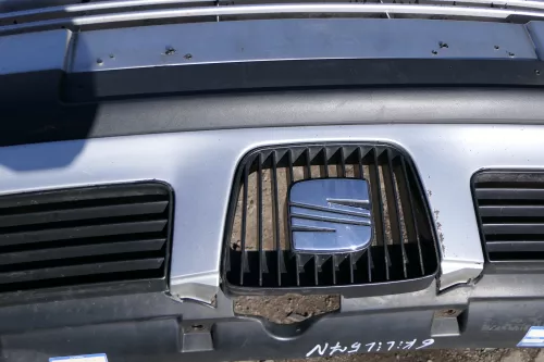 Seat Ibiza 6K Stoßstange Frontstoßstange vorne sibler LS7N Faceliftmodell ab1999 (123074)