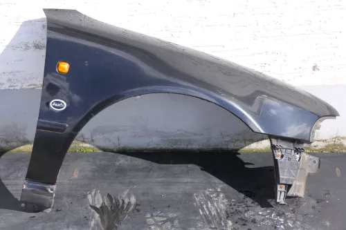 Audi A4 B5 (bis caMitte1999 Bild vergleic) Kotflügel vorne rechts schwarz LZ9U