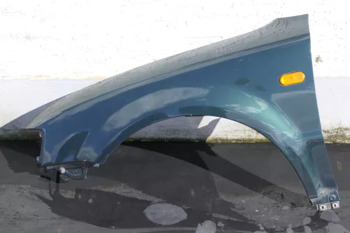 VW Passat 3B Kotflügel vorne links grün LC6N Royalgrün