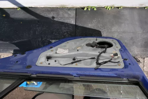 VW Golf 4 Limousine Tür komplett Scheibe hinten rechts blau LW5Z (KEINkombi) (123502)