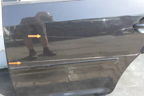 VW Touran 1T 1T3 Tür hinten links schwarz LC9Z metallic mit Scheibe (123548)