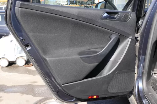 VW Passat 3C Kombi 4x Türverkleidung Verkleidung Tür vorne + hinten lin schwarz (125017)