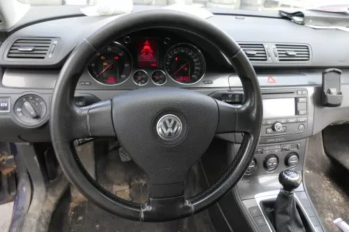 VW Passat 3C CC Mittelkonsole Verkleidung um Radio Klappe Abdeckung Dekor silber (125025)