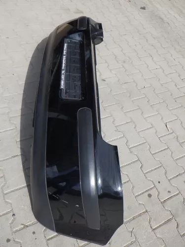 VW Golf 4 Limousine Stoßstange hinten Heckstoßstange Stoßfänger schwarz L041 uni (125938)