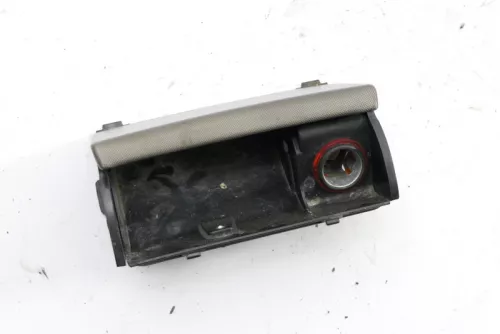 VW Passat 3B 3BG Aschenbecher Zigarettenanzünder vorne Dekor (126207)