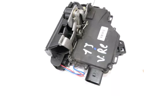 Seat Leon Octavia Stellmotor Tür Türschloß mit Zentralverriegelung rechts vorne (126284)