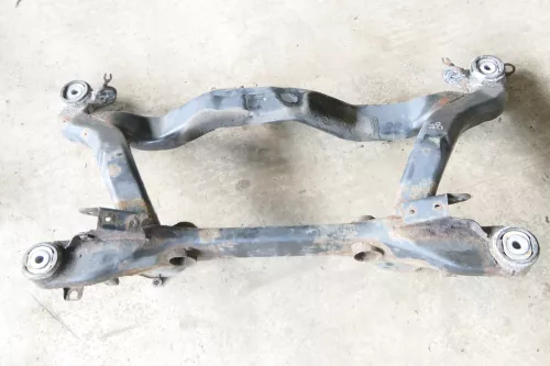 Audi A4 B7 8E Quattro Allrad Achse hinten Hinterachse Achsträger Aggregateträger