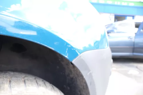 Caddy 2K Kotflügel vorne rechts blau blau grün LN6F 2K0821022 bis AnfangBj.2011 (127587)