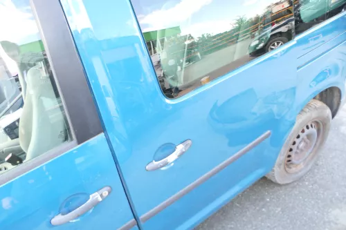 VW Caddy 3 2k Tür hinten links blau grün LN6F Scheibe Schiebetür (127595)