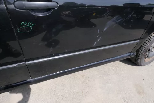 Skdoa Fabia 6Y Kombi + Limousine Tür vorne rechts Beifahrertür schwarz LF9R (127778)