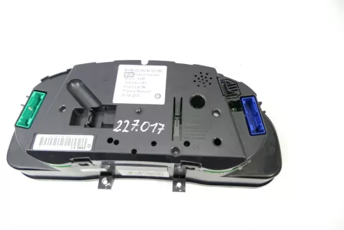 VW Passat 3BG Tacho Tachometer Kombiinstrument 227.000km 3B0920829A Diesel TDI (127810)