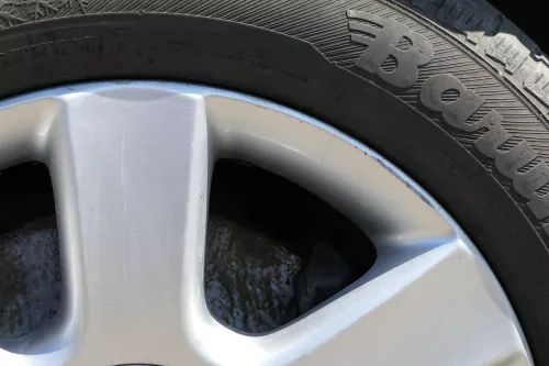 VW Golf 5 Touran Alufelgen Winterreifen M&S Reifen Felgen 205/55 R16 91H - 3-4mm (128329)