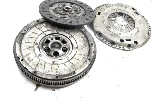 VW Polo 9N Golf 4 Schwungrad Zweimassenschwungrad Sachs BMT ALH ATD AXR v