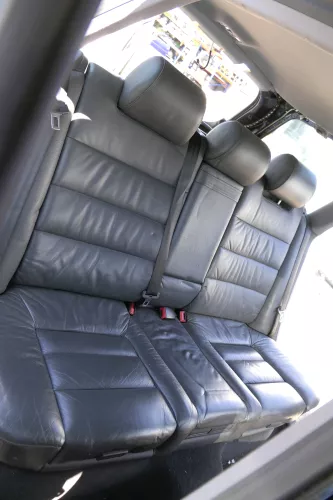 Audi A6 4B Avant Kombi Rückbank Rücksitzbank Sitz Rücksitz Leder Kindersitz Kopf (129495)