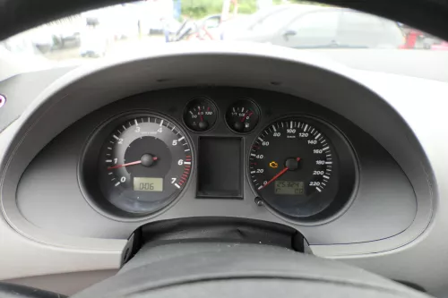 Seat Ibiza 6L Tacho Tachometer Kombiinstrument 253.000km 6L0920820F 1,2 47kw 1,4