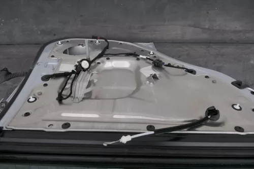 Audi A2 8Z Tür hinten links silber LY7W - mit Rahmen, Scheibe (130078A)