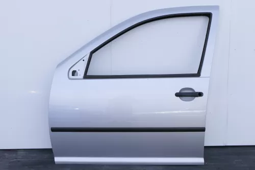 VW Golf 4 Bora Tür vorne links Fahrertür 4/5-Türer & Kombi silber LA7W reflex 99