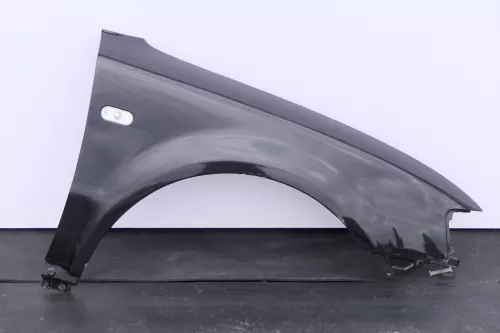 VW Passat 3B Kotflügel vorne rechts schwarz LC9Z metallic 99,95 E