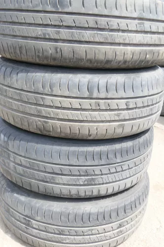Audi A4 B5 A6 4B Alufelgen 205/60 R15 91H 6jx15H2 ET45 Reifen Felgen 5-6mm Ronal (130405)
