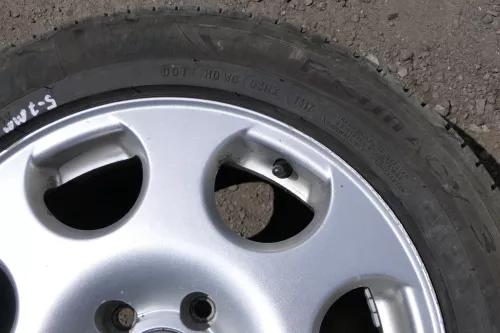 Audi A4 8E Alufelgen original 205/55 ZR16 91V 7j x16H2 ET43 8E0601025F Reifen (130407)