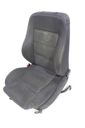 Audi A4 B5 Sitz Fahrersitz vorne links OhneAirbag höhenverstellbar elektrisch