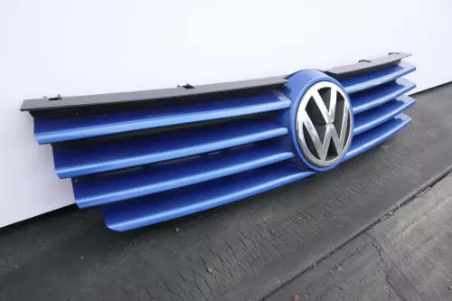 VW Polo 6N2 VW Zeichen Kühlergrill Grill blau LA5M (140053)