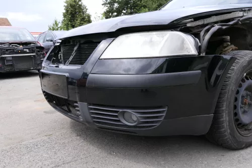 VW Passat 3BG Stoßstange vorne Frontstoßstange Stoßfänger schwarz L041 uni (140169)