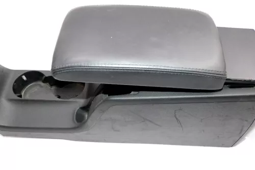 VW Passat 3BG  Mittelarmlehne Armlehne Fach Lehne Mittelkonsole Leder schwarz (140840)