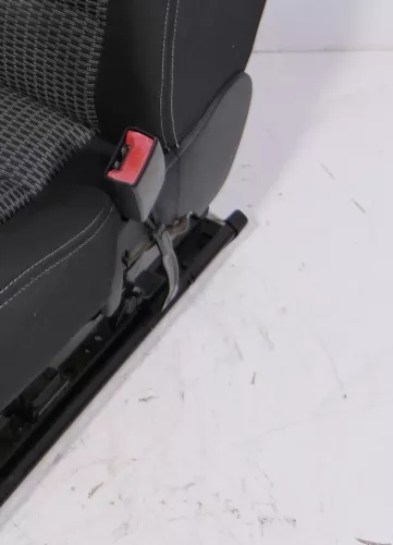 Skoda Octavia 1Z Gurtschloß Schloß Gurt vorne rechts Beifahrersitz Sitz (140858)