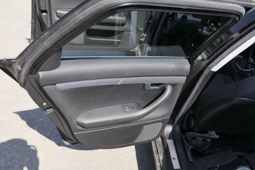 4x Audi A4 8E B7 Türverkleidung Verkleidung Tür vorne und hinten schwarz 4 Stück (140933)