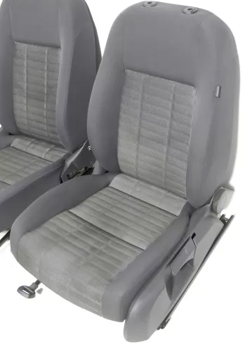 1x VW Touran 1T 1T3 Golf 5 1K Sitz Fahrersitz vorne links Fahrersitz   F1I301 (141549)