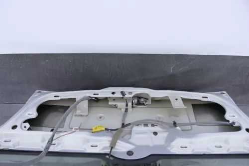 VW Polo 6N Heckklappe Klappe hinten Kofferraumklappe mit Scheibe silber LB7Z (141599)