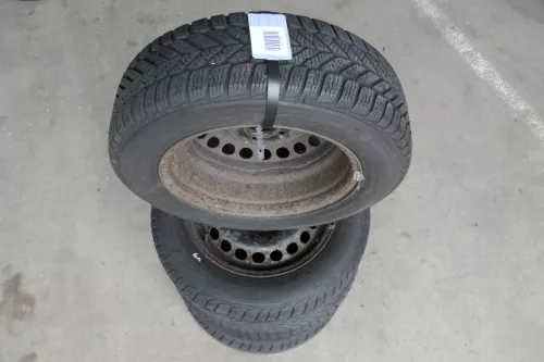 Audi A4 B5 A6 4B Passat 3BG Felgen Reifen Winterreifen M+S 185/65 R15 88T  4-6mm (141759)