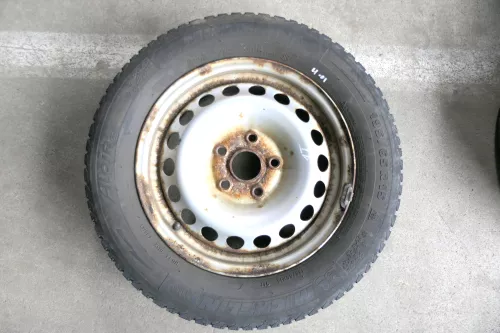 4x Golf 6 Caddy 2K 195/65 R15 91T Winterreifen M+S Felgen Reifen M&S ca. 4mm (141771)