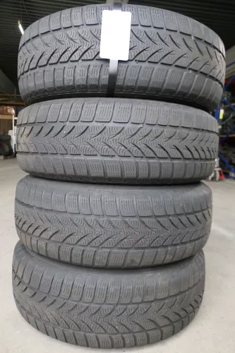 VW Golf 6 Caddy 2K 195/65 R15 91T Winterreifen M+S Felgen Reifen M&S ca. 6mm (141773)