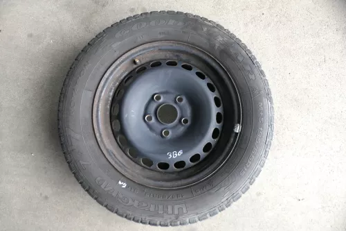 Audi A4 B5 A6 4B Passat 3BG Felgen Reifen Winterreifen M+S 195/65 R15 91T c5-6mm (141779)