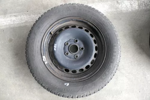 Audi A4 B5 A6 4B Passat 3BG Felgen Reifen Winterreifen M+S 195/65 R15 91T c5-6mm (141779)