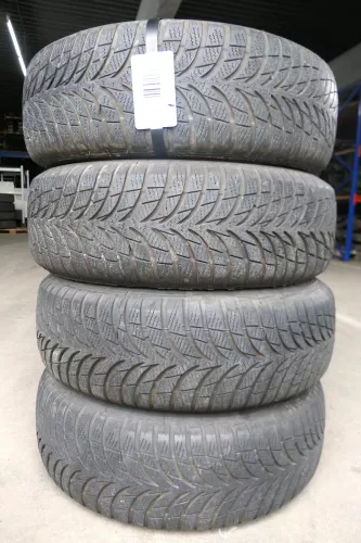 Audi A4 B5 A6 4B Passat 3BG Felgen Reifen Winterreifen M+S 195/65 R15 91T c5-6mm (141779)