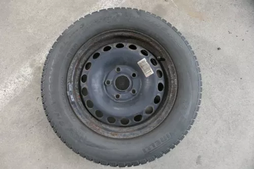 VW Golf 6 Touran 1T 195/65 R15 91T Winterreifen M+S Felgen Reifen M&S 2x8mm 2x5m (141783)