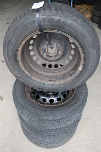 Audi A4 B5 A6 4B Passat 3BG Felgen Reifen Winterreifen M+S 195/65 R15 91T 5-7mm (141788)