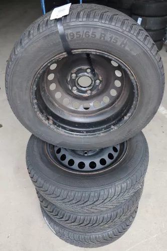 VW Golf 6 Touran 1T 195/65 R15 91T Winterreifen M+S Felgen Reifen M&S ca.7mm Pro (141789)