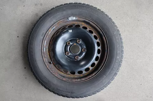 Audi A4 B5 A6 4B Passat 3BG Felgen Reifen Winterreifen M+S 195/65 R15 91T 4-6mm (141791)