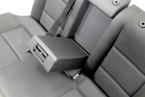 Audi A4 B6 B7 8E Sitz Rückbank Rücksitzbank hinten 3-Punkt-Gurt schwarz Armlehne (141859)